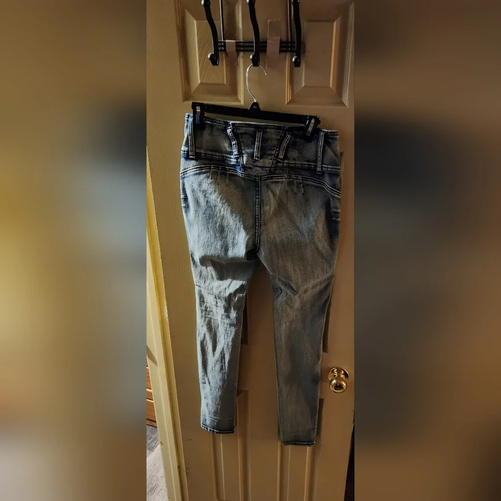 Jeans - Picture 2 of 8